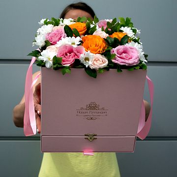 Большая розовая коробка Акция