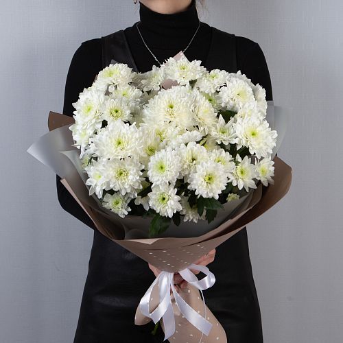 Букет 9 белых кустовых хризантем