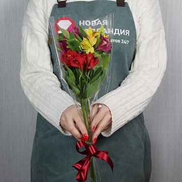 Букет 3 альстромерии (3) Букет 3 альстромерии (3)