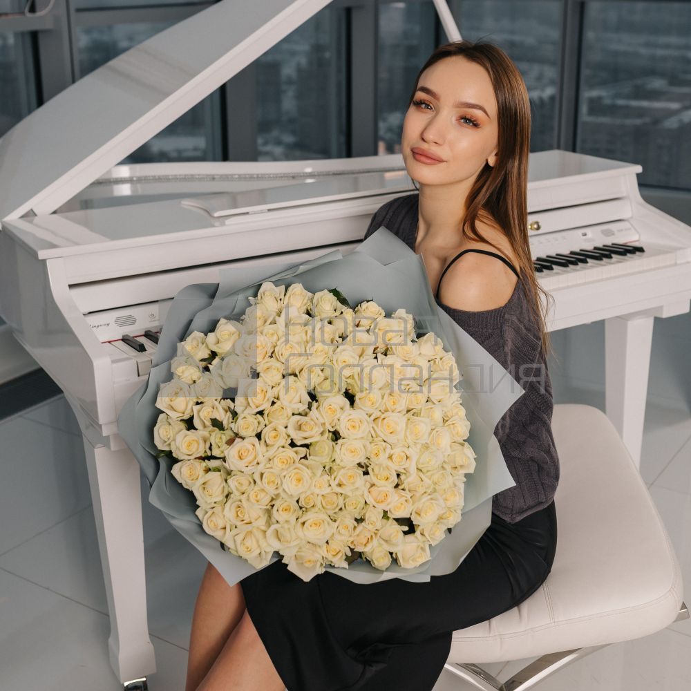 Букет 101 белая роза 70см