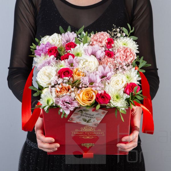 Коробка квадратная красная акция