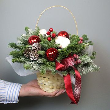 Зимний лес в корзине Зимний лес в корзине