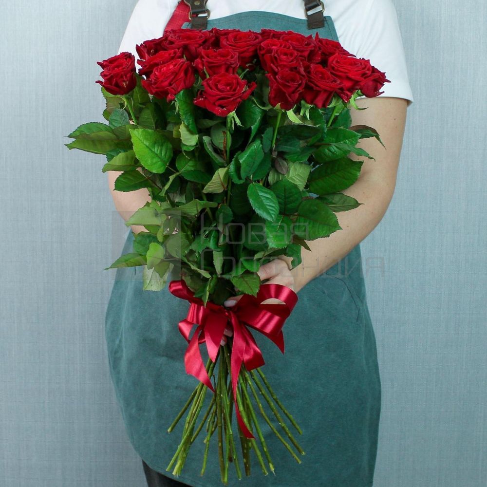 Букет 25 красных роз 60 см