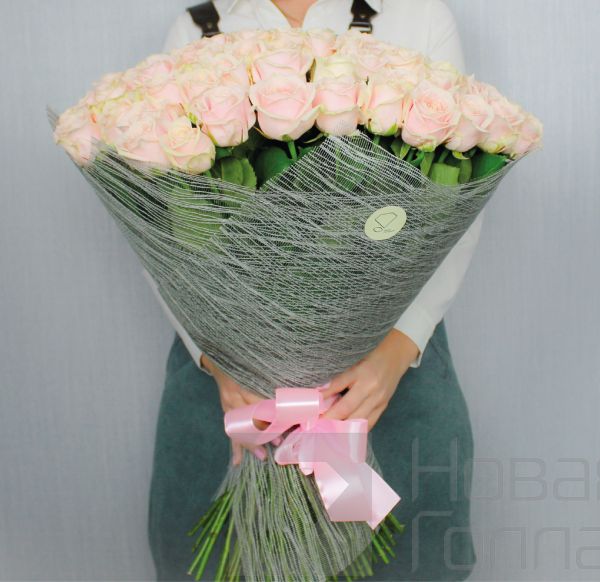 Букет Принцессы 101 нюдовая роза 60 см