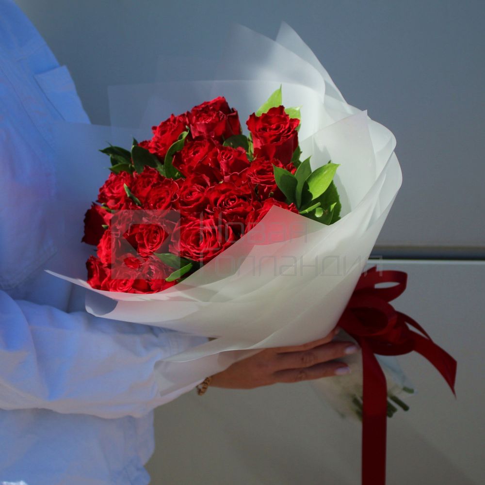 21 красная роза 40 см Кения