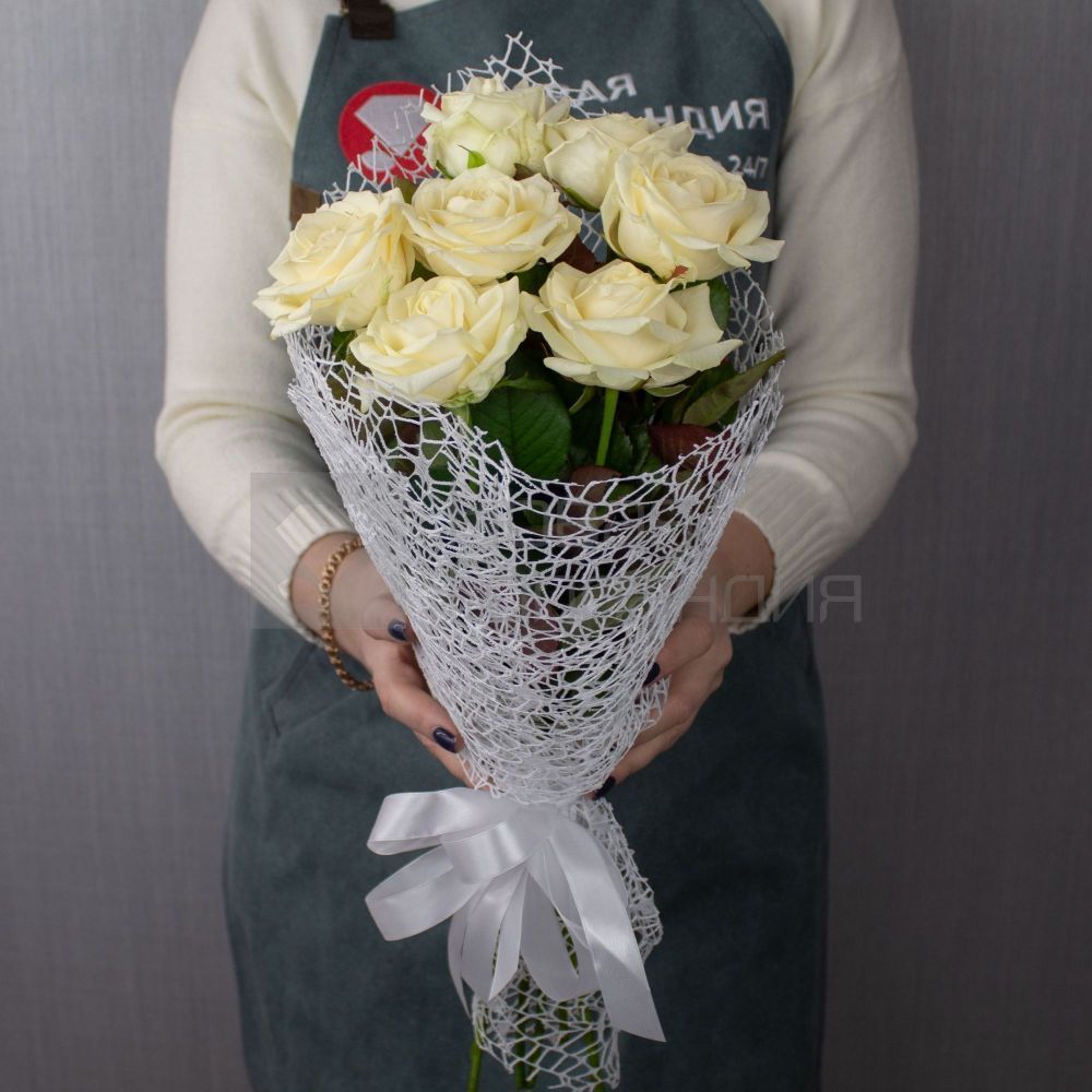 Упаковка букета из роз купить в Новосибирске недорого | «Первый цветочный Новосибирск»