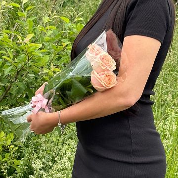 Букет из 3 нюдовых роз