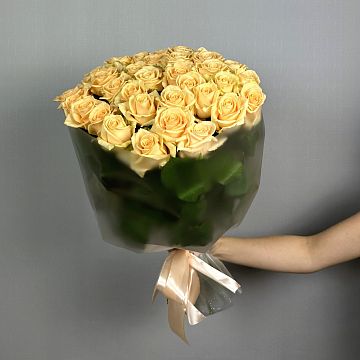 Букет 33 кремовой розы 50 см Букет 33 кремовой розы 50 см