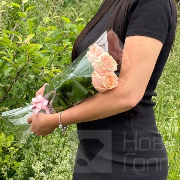 Букет из 3 нюдовых роз