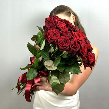 Букет 25 красных роз 40 см Букет 25 красных роз 40 см