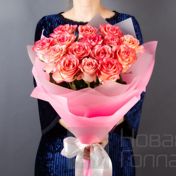 Букет 15 розовых роз с каймой  50см.