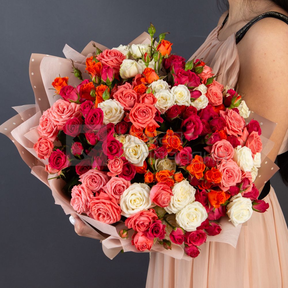 Букет 27 кустовых роз ассорти