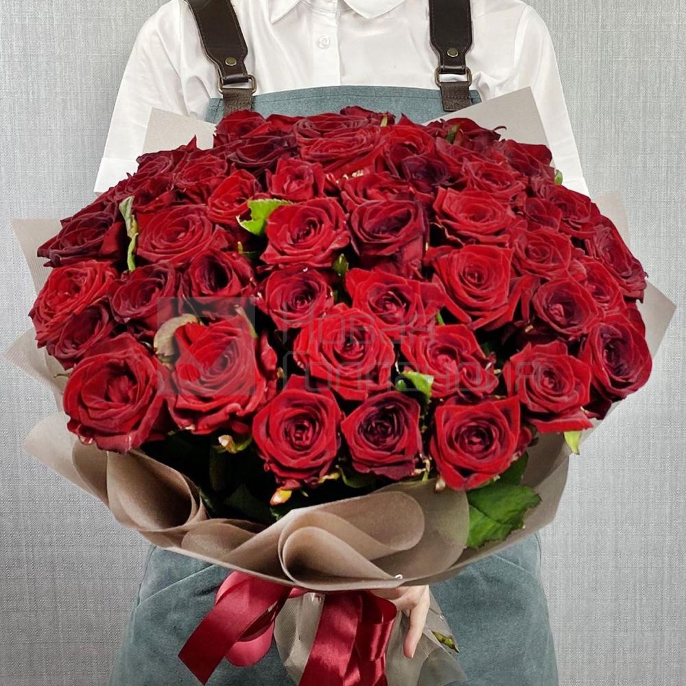 Букет 51 красная роза 40см. в упаковке
