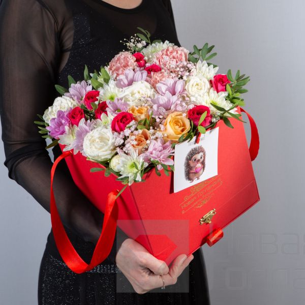 Коробка квадратная красная акция