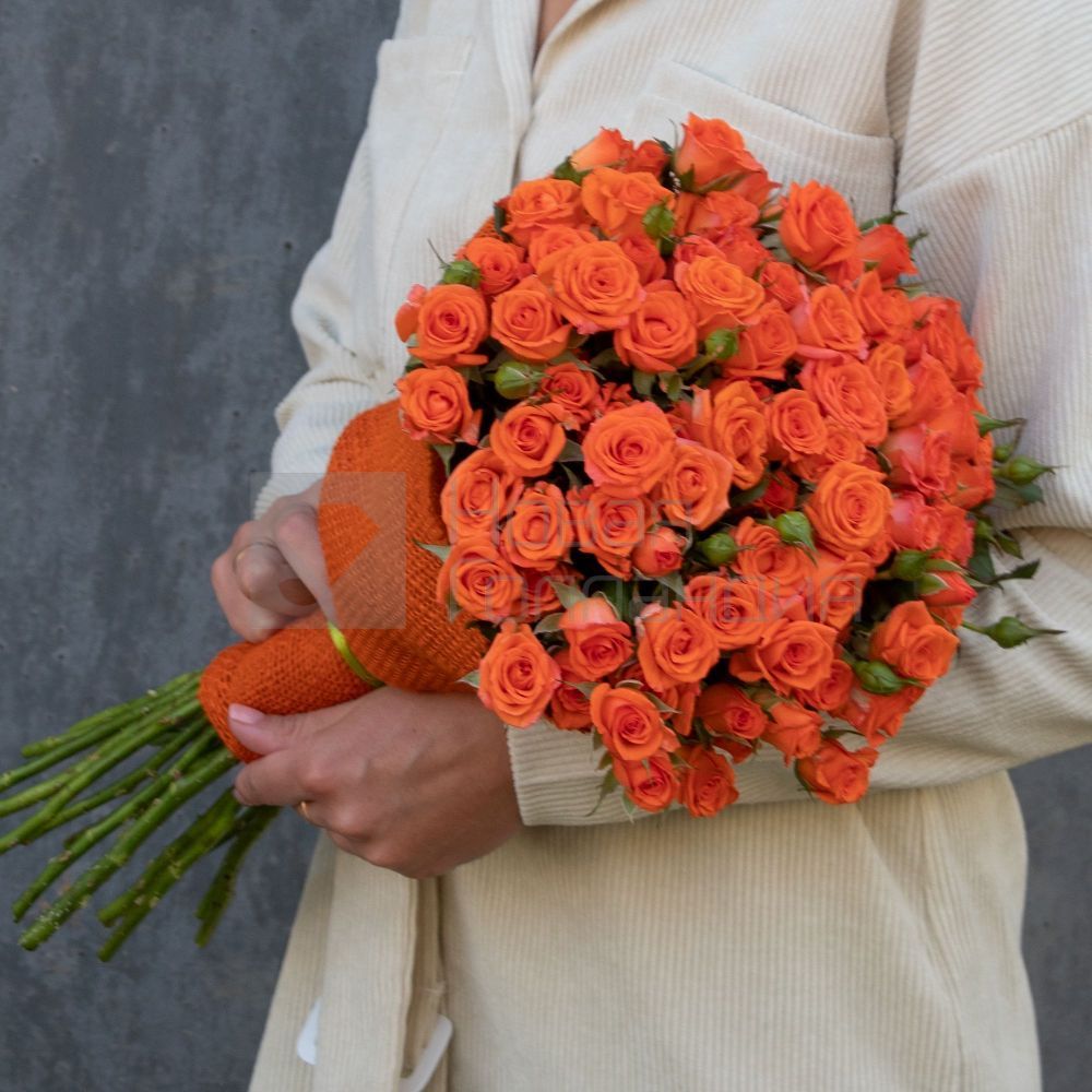 Букеты из кустовых роз купить в Краснодаре - заказать с доставкой