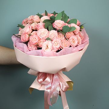 Букет 11 розовых пионовидных кустовых роз Букет 11 розовых пионовидных кустовых роз