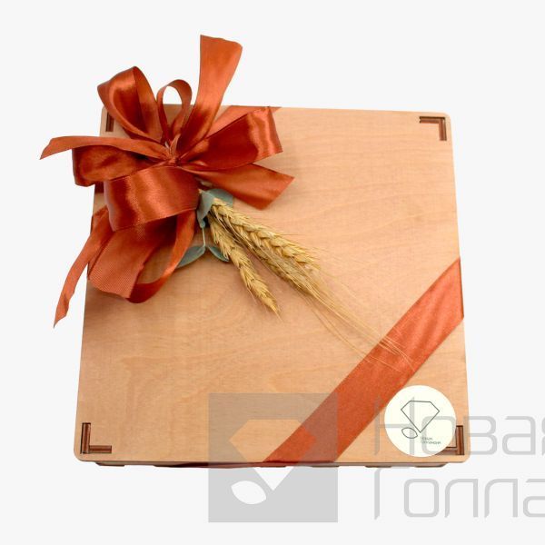 Подарок в деревянной коробке (1)