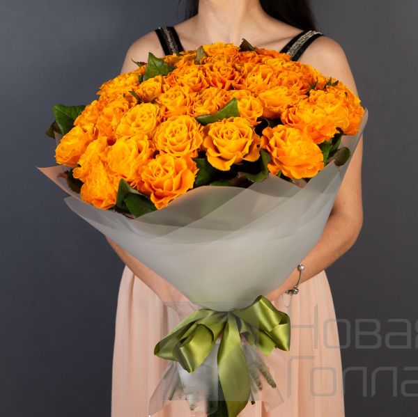 55 оранжевых роз 50 см.