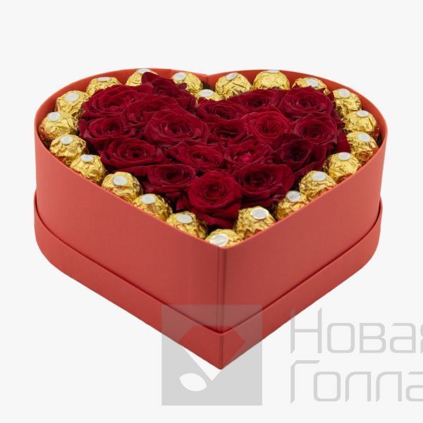 Сердце из роз в красной коробке Влюбленность