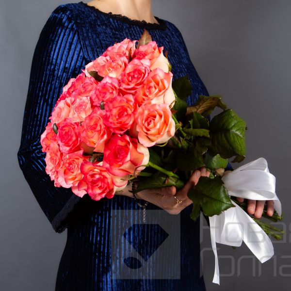 Букет 25 розовых роз 40 см