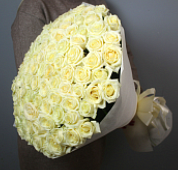 Букет 101 белая роза 70см