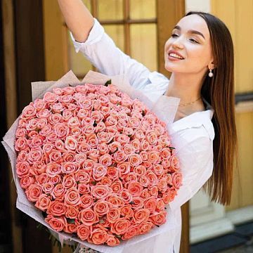 Букет из 151 коралловой розы 60 см