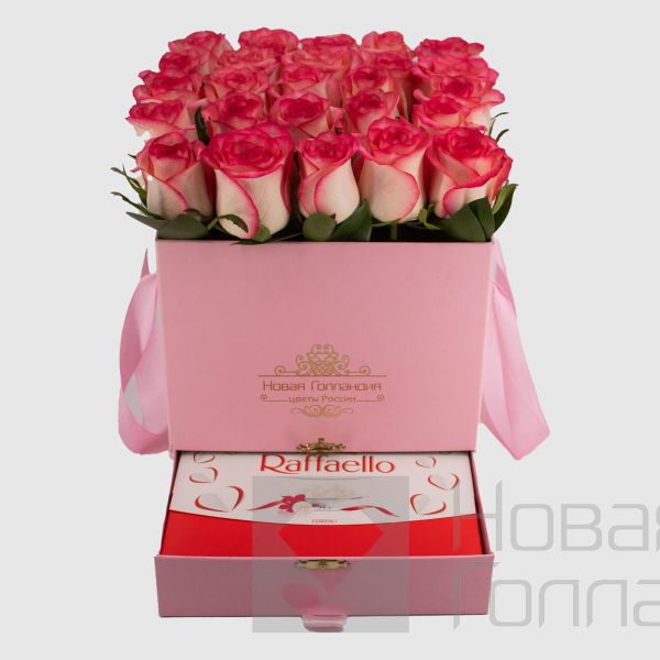 Розовая коробка шкатулка 25 розовых роз Raffaello в подарок LUX