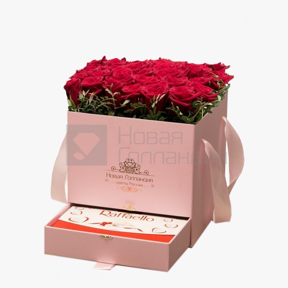 Розовая коробка шкатулка 25 красных роз Raffaello в подарок №394