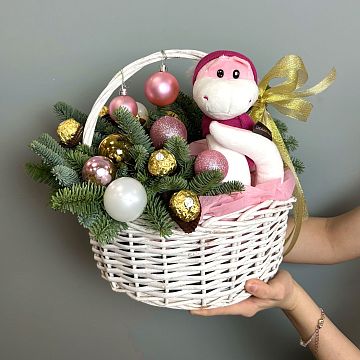 Талисман года в корзине Талисман года в корзине