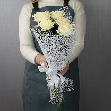 Букет из 5 белых роз (9) Букет из 5 белых роз (9)