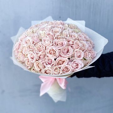 101 роза по низкой цене с доставкой 24 часа по СПб.