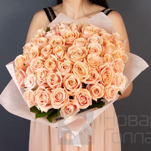 Букет 51 нюдовая роза 40см