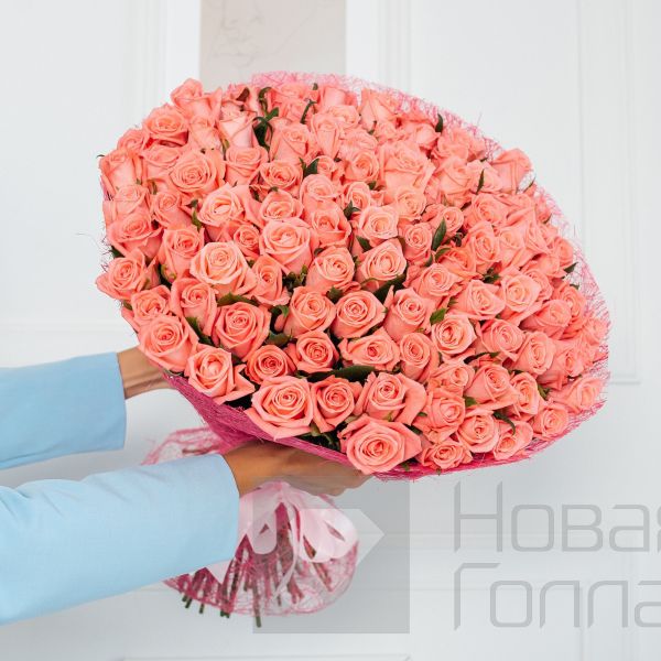 Букет 101 коралловой розы 70 см