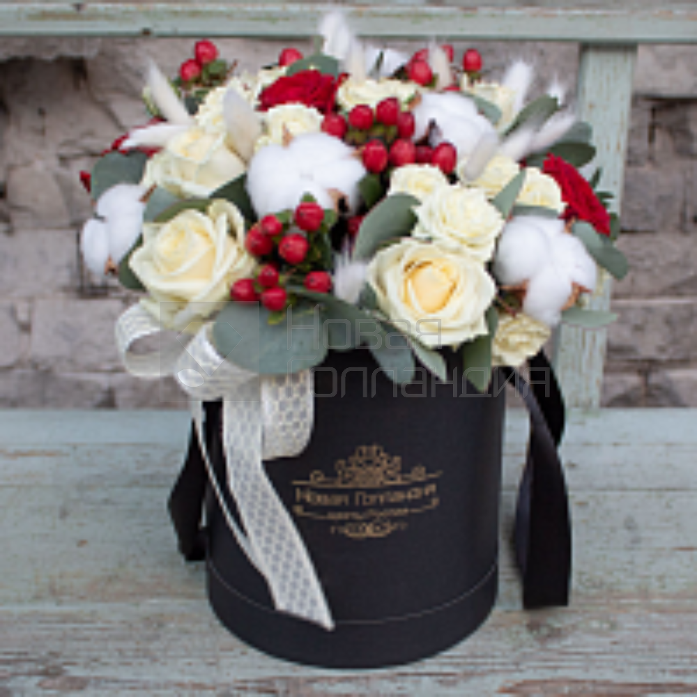 Композиция Элегантность в шляпной коробке