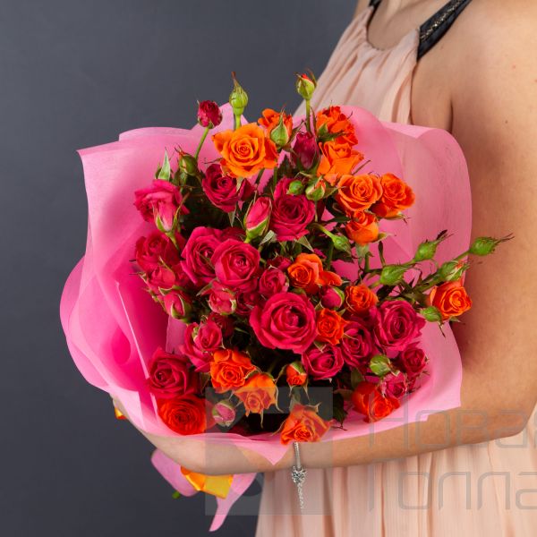 Букет 5 кустовых роз ассорти