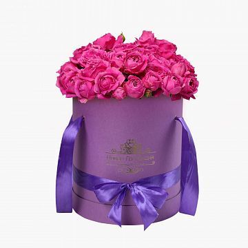 11 розовых кустовых пионовидных роз в сиреневой шляпной коробке №47