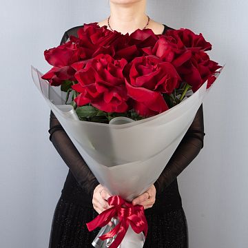 Букет 11 красных французских роз "Пантера" Букет 11 красных французских роз "Пантера"