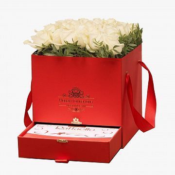Красная коробка шкатулка 25 белых роз Raffaello в подарок №396