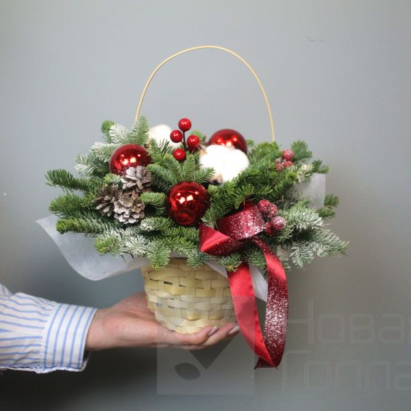 Зимний лес в корзине