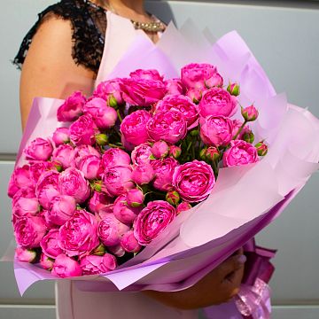 Букет из 9 розовых кустовых пионовидных роз Misty Bubbles Букет из 9 розовых кустовых пионовидных роз Misty Bubbles