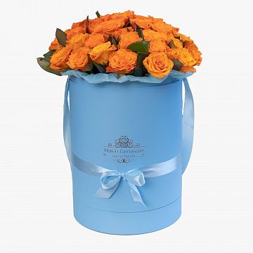 51 оранжевая роза в большой голубой шляпной коробке №592 51 оранжевая роза в большой голубой шляпной коробке №592